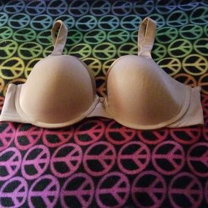 Vanity Fair Bra. Size 38D